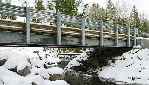 Steel Girder Bridge with galvanized finish, Pont a poutres d'acier galvanise