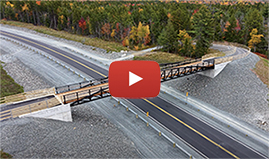 Pont piétonnier et de sentier sur l’Aerotech Connector, Wellington, NÉ